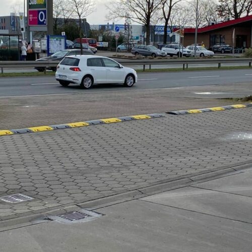 Verkeersdrempel van gerecycled materiaal 60 mm 6 Verkeersdrempel van gerecycled materiaal 60 mm - Afbeelding 3